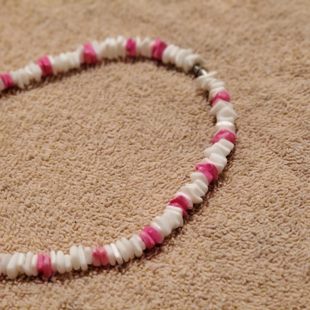 Pucu shell neclace - Picture 9 of 11